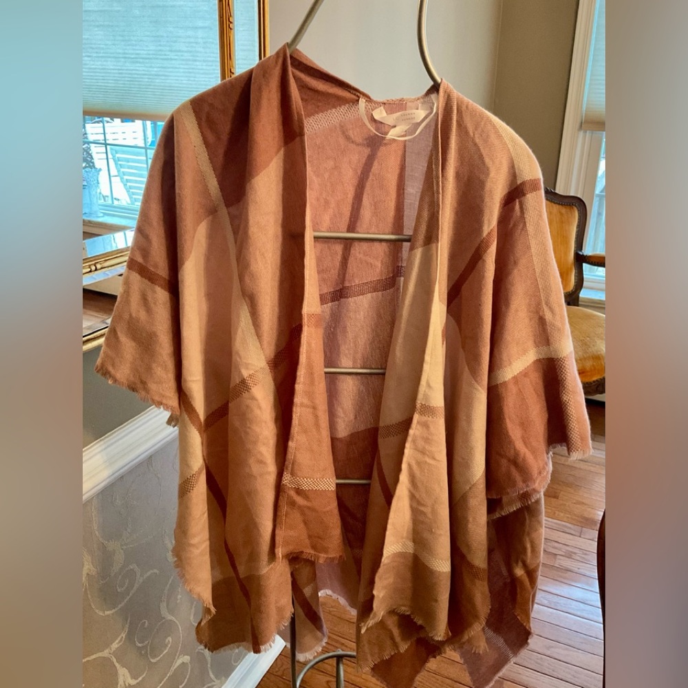Lauren Conrad poncho wrap